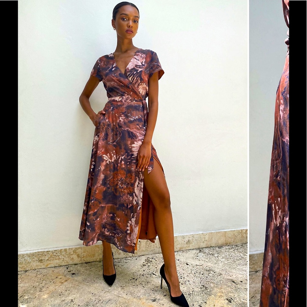 Aritzia Babaton slit wrap dress with POCKETS Small